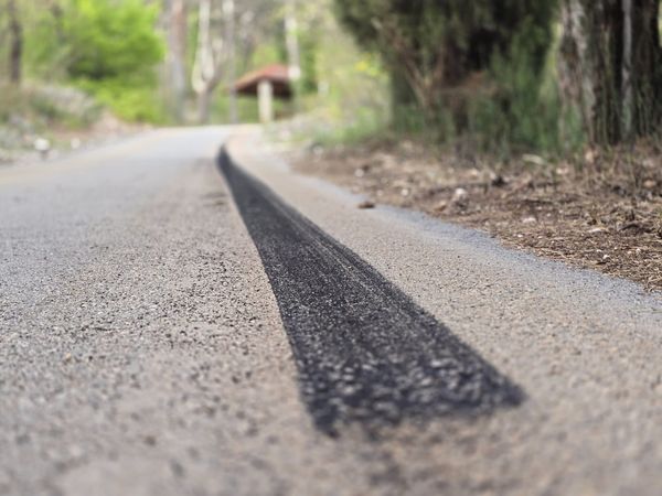 FOTO Vandalski čin u Gaju: U obnovljenom perivoju "paljene" gume, građani traže hitne mjere