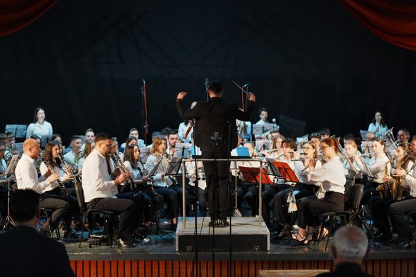 FOTO 15. susret puhačkih orkestara naše županije: HPO Gradska glazba Imotski ide na dražavnu smotru