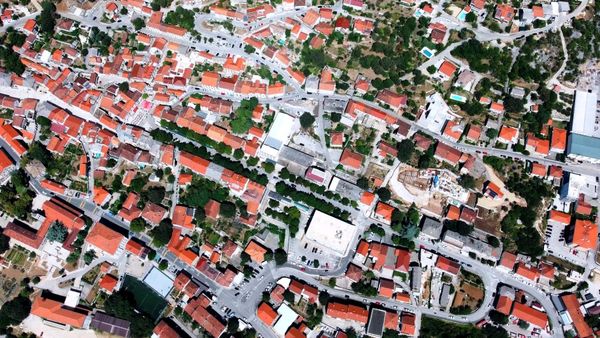 Imotski dobiva šest novih autobusnih stajališta: županija odobrila sredstva