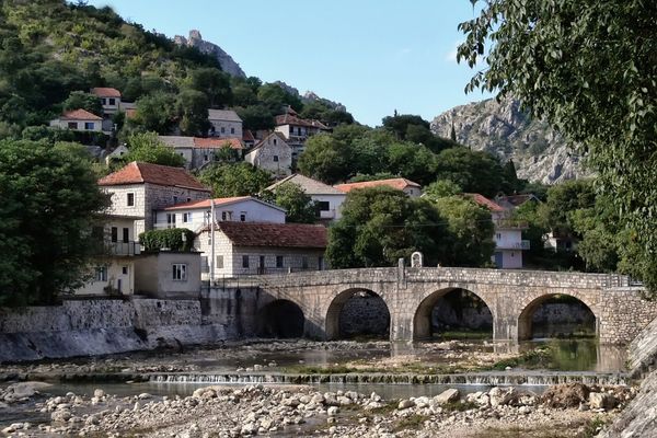 Lipi naš rvatski: nastavljamo s knjigom "Sazrela seoska idila" autora Drage Maršića