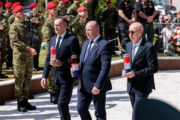 Medved najavio izgradnju braniteljskog centra u Imotskom na 35. obljetnici 4. gardijske brigade Pauci