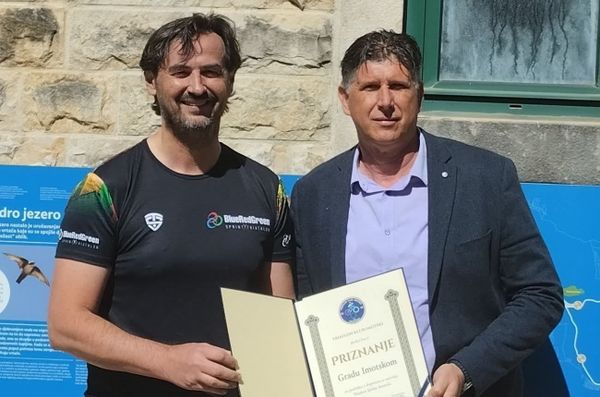 Sedam godina suradnje Grada i Triatlon kluba okrunjeno priznanjem i zahvalom