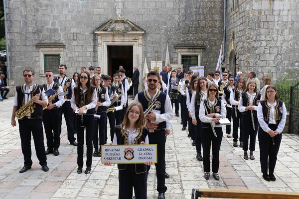 FOTO HPO Gradska glazba Imotski uveličala proslavu Gospe Delorite u Kuni Pelješkoj