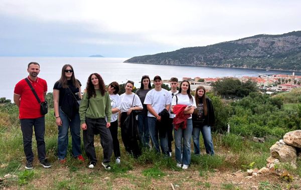 Imotski gimnazijalci istraživali kvalitetu vode: Rezultate projekta KRAS predstavit će građanima u petak