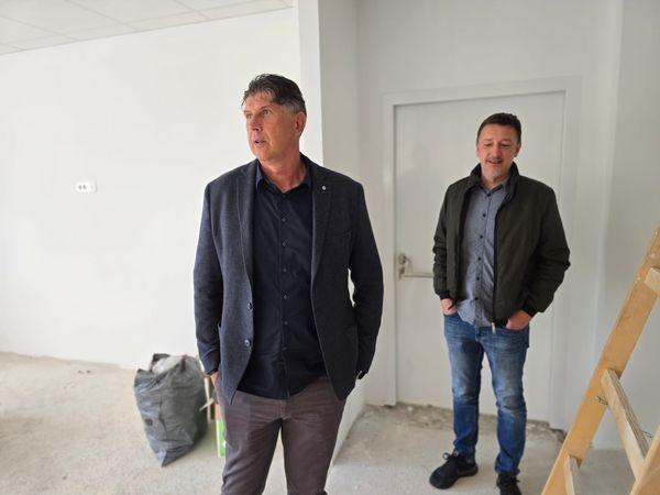 FOTO Gradonačelnik Luka Kolovrat obišao radove na novom dječjem vrtiću u Imotskom
