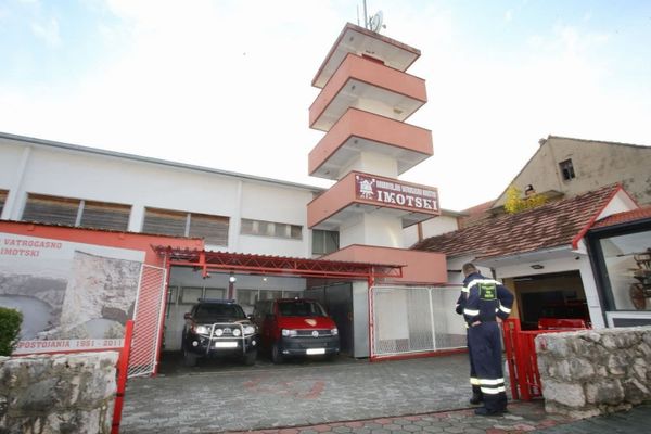 Županija pomaže vatrogascima: 30.000 eura za uređenje vatrogasnog doma u Imotskom