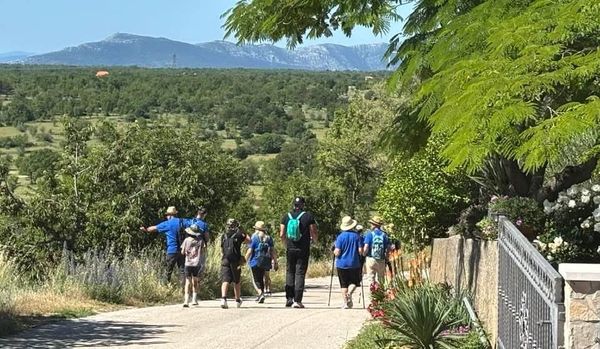 FOTO Imotska krajina kroz oči hodočasnika: Camino Imota vikend oduševio sudionike iz Hrvatske i Europe