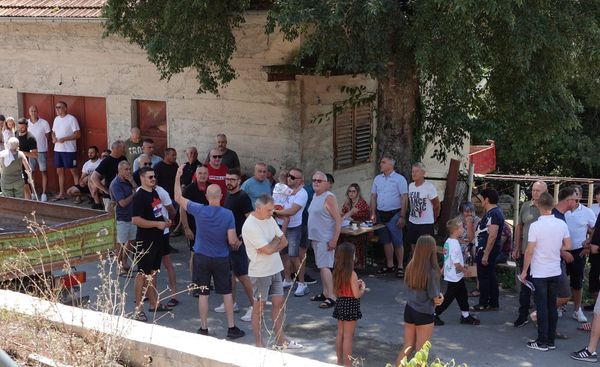 "Dosta je obećanja, želimo vodu!" Mještani Budima pokreću peticiju zbog višedesetljetnog problema, podršku dao i načelnik Garac