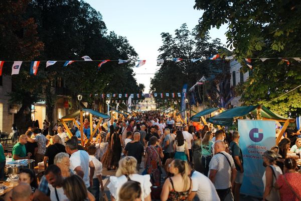 FOTO Mirisi i okusi iz cijele Hrvatske ispunili Imotski: Manifestacija Obrtnički dani privukli brojne posjetitelje