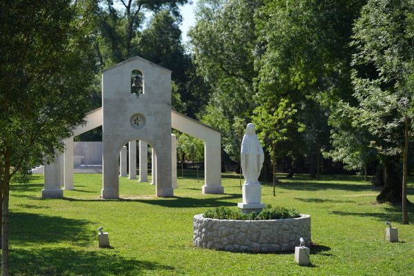 Počela trodnevnica Velikoj Gospi u Prološcu: Pogledajte bogat program svetkovine na Vrljici