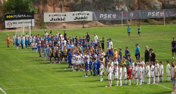 FOTO Kakav prvi dan turnira "Podno kule od kamena": Mladi Dinamovi nogometaši pomeli konkurenciju