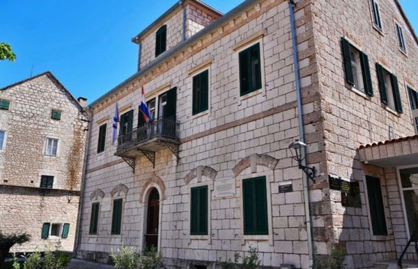 Grad Imotski daje do 1000 eura za solarne elektrane: Objavljen javni poziv za građane