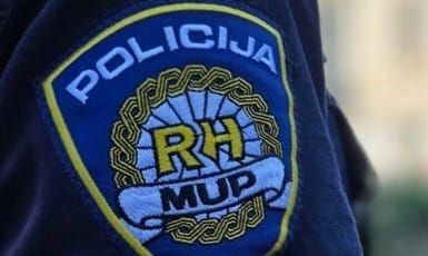 Velika zapljena u Zmijavcima: Policija pronašla kokain i 14.420 tableta