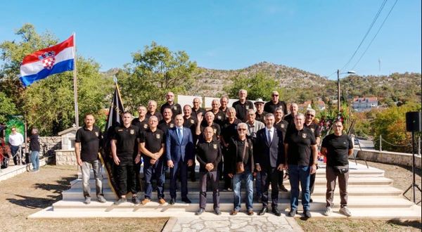 FOTO Izaslanstvo 115. Imotske brigade na Osojniku: Odana počast poginulim braniteljima
