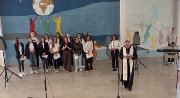 FOTO Ekonomska škola Imotski proslavila Dan škole i Dan kruha: Jedna škola, jedan grad, jedan stol