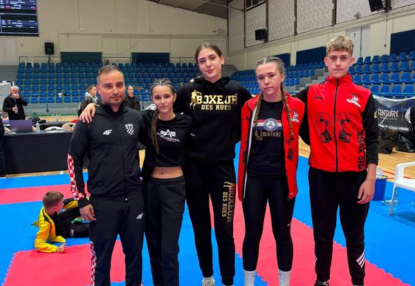 FOTO/VIDEO Katija osvojila zlato, Luka i Lucija srebro: Kickboxing klub Imotski stvario sjajne rezultate na Centurion Cupu