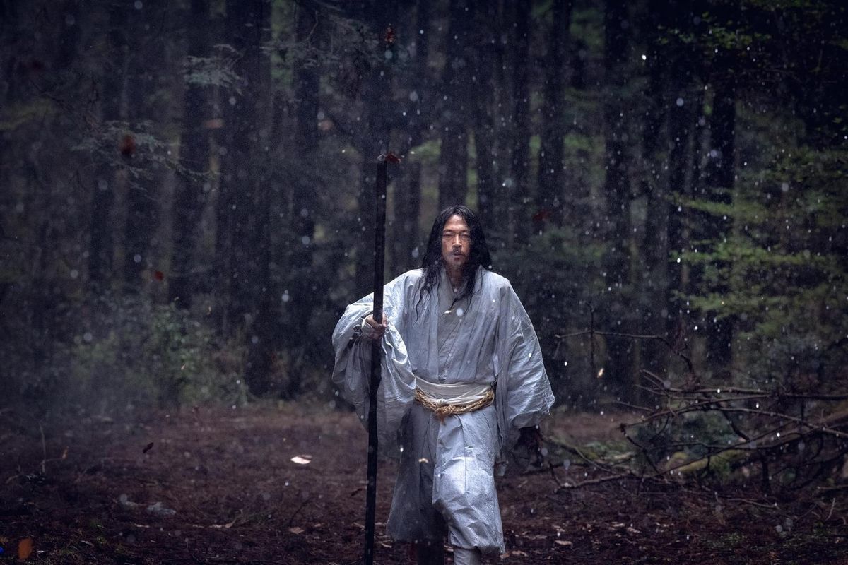 Prizor iz japonskega filma Transcending Dimensions.