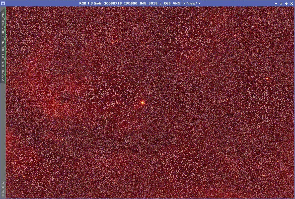 Ruido término Canon 350D. Toma individual de 900s en verano.