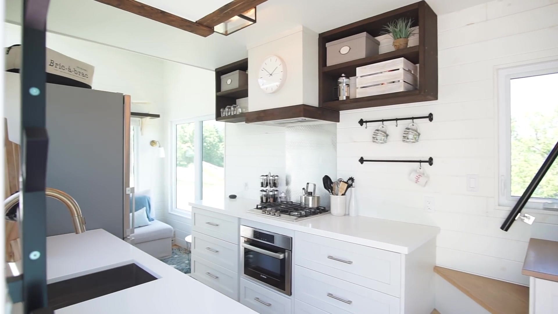 Screenshot at 00:00:47