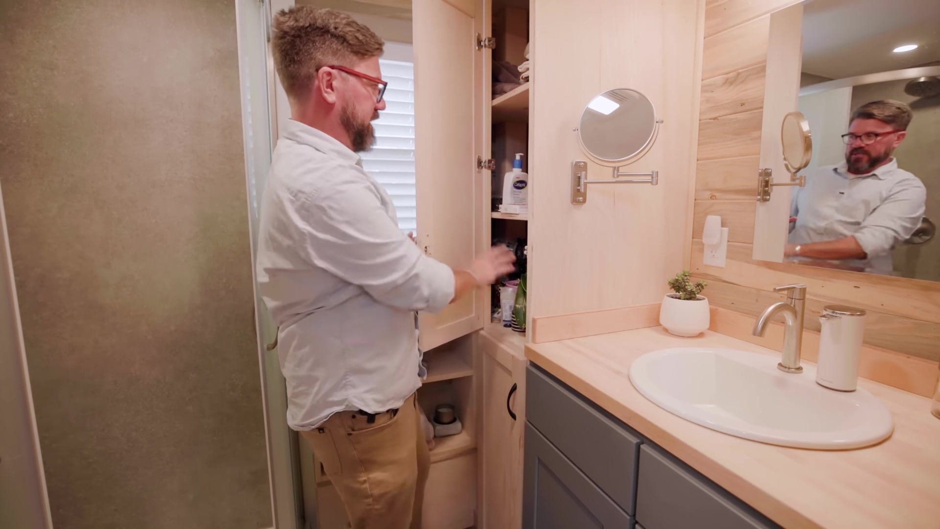 Screenshot at 00:08:40