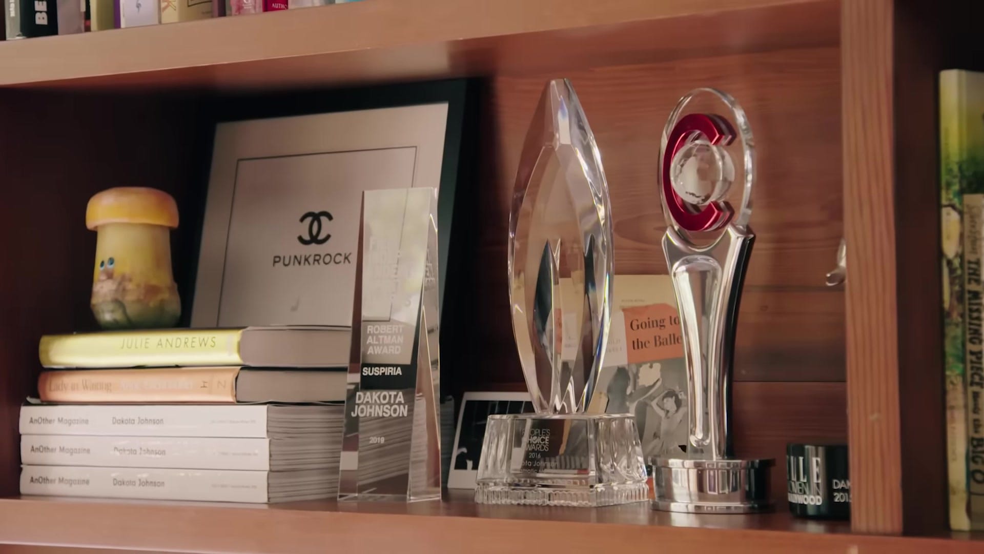 Screenshot at 00:03:43