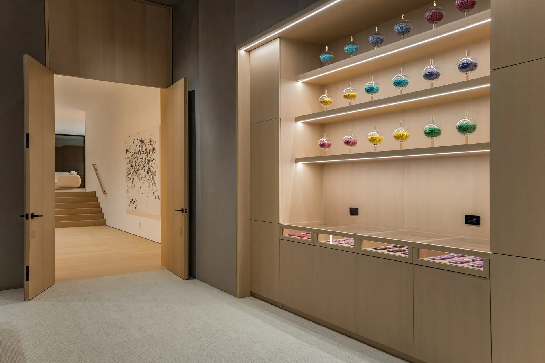 Muted beige and grey. Not sure about this combo, but comfy.