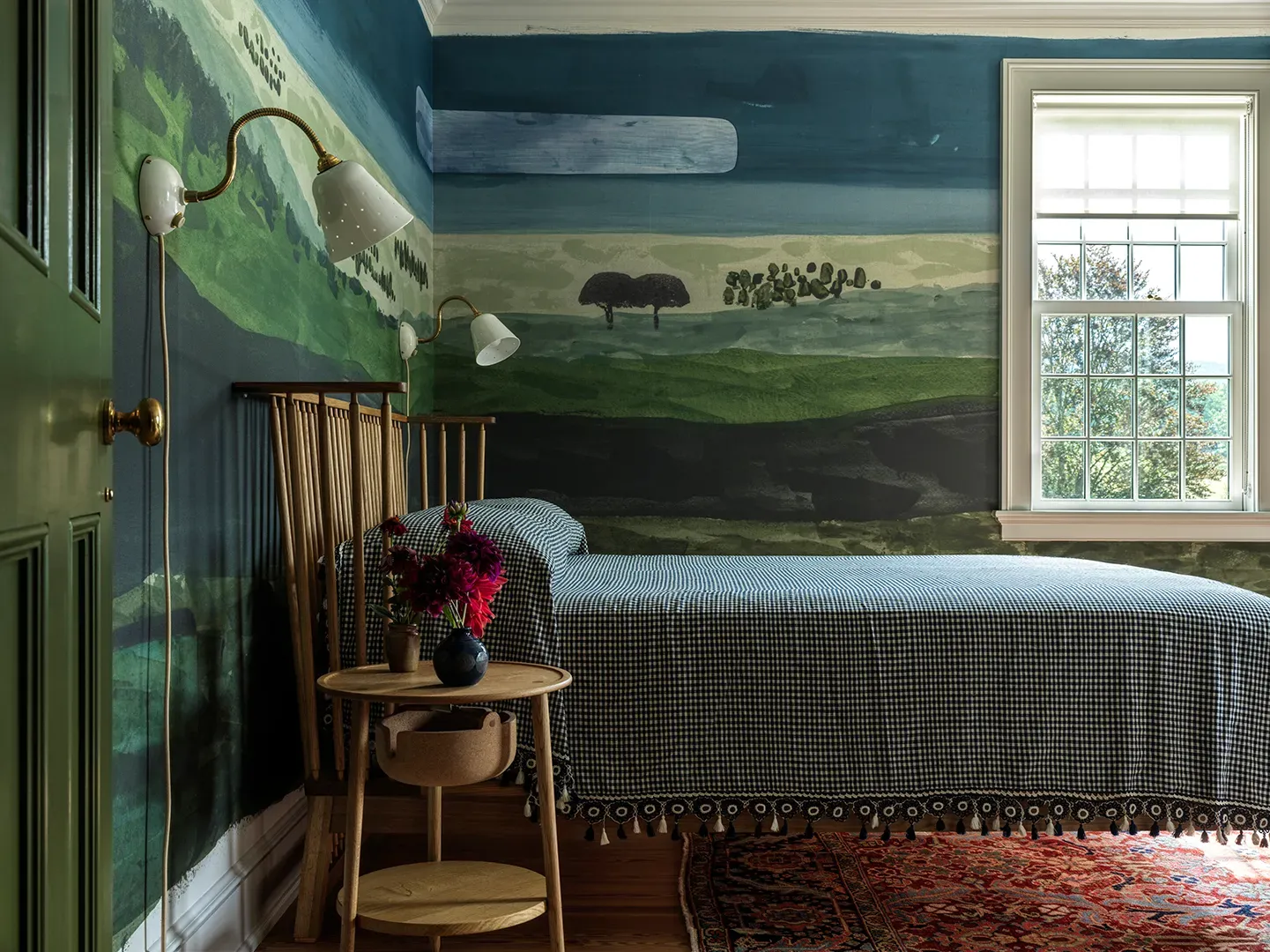 Another mural—bolder blues and greens. I mean, cool, but maybe too much?