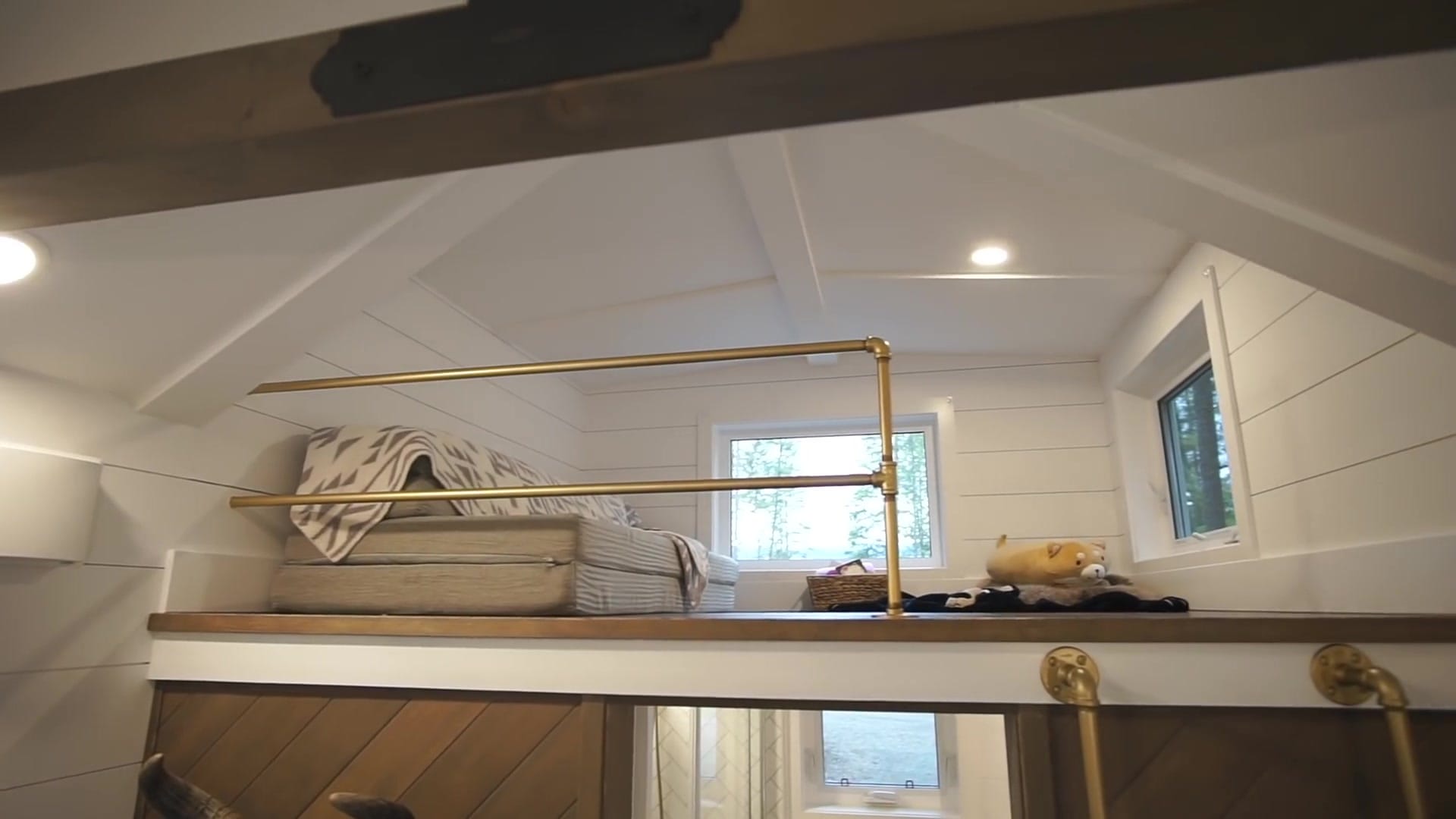 Screenshot at 00:07:35