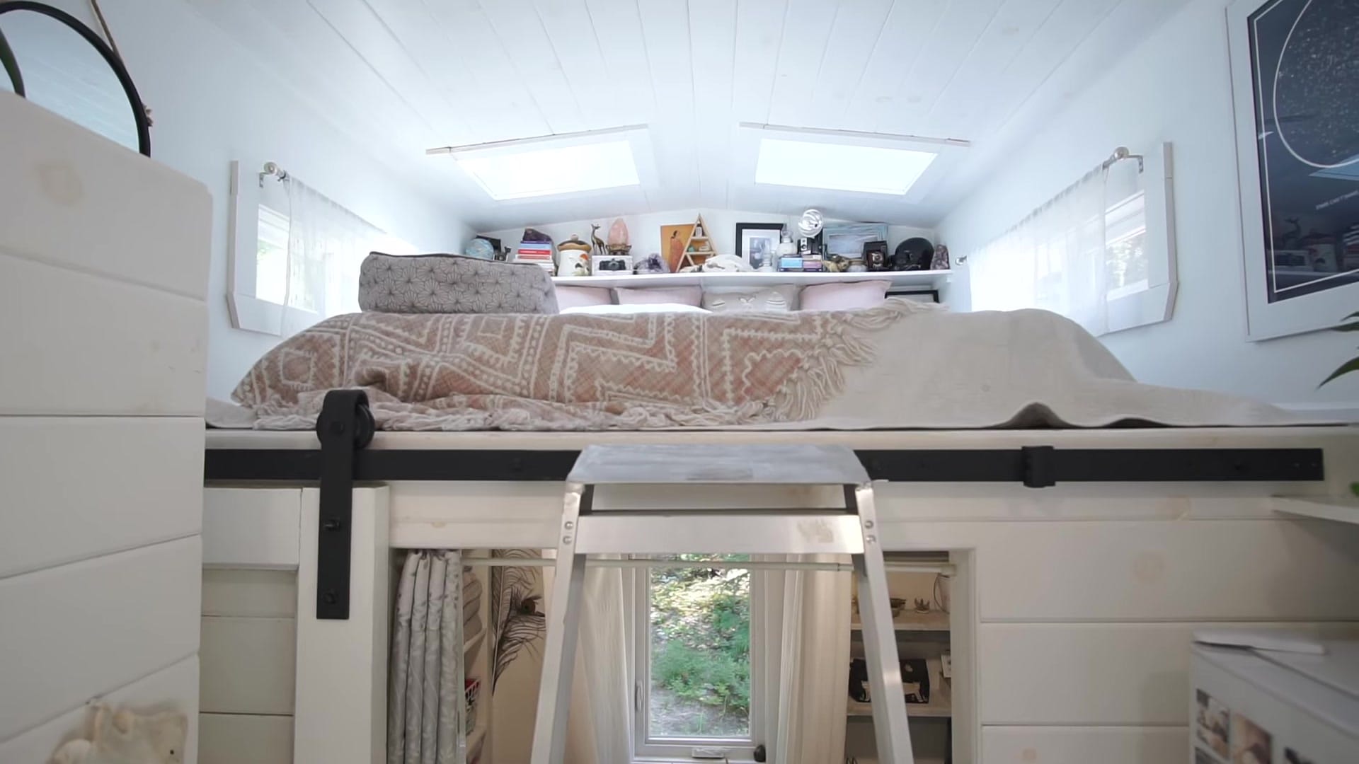 Screenshot at 00:13:53