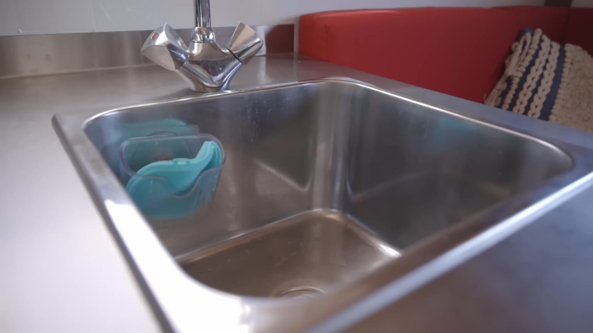 Screenshot at 00:01:00