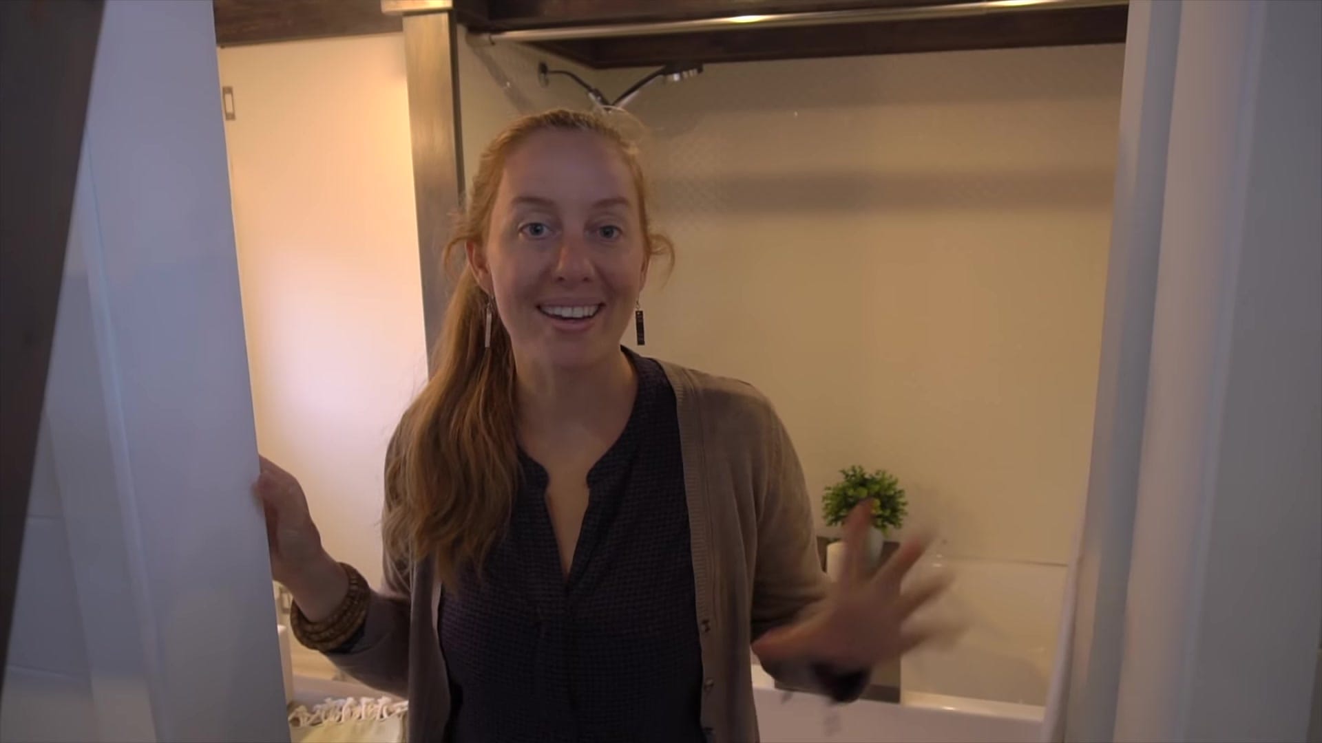 Screenshot at 00:03:58