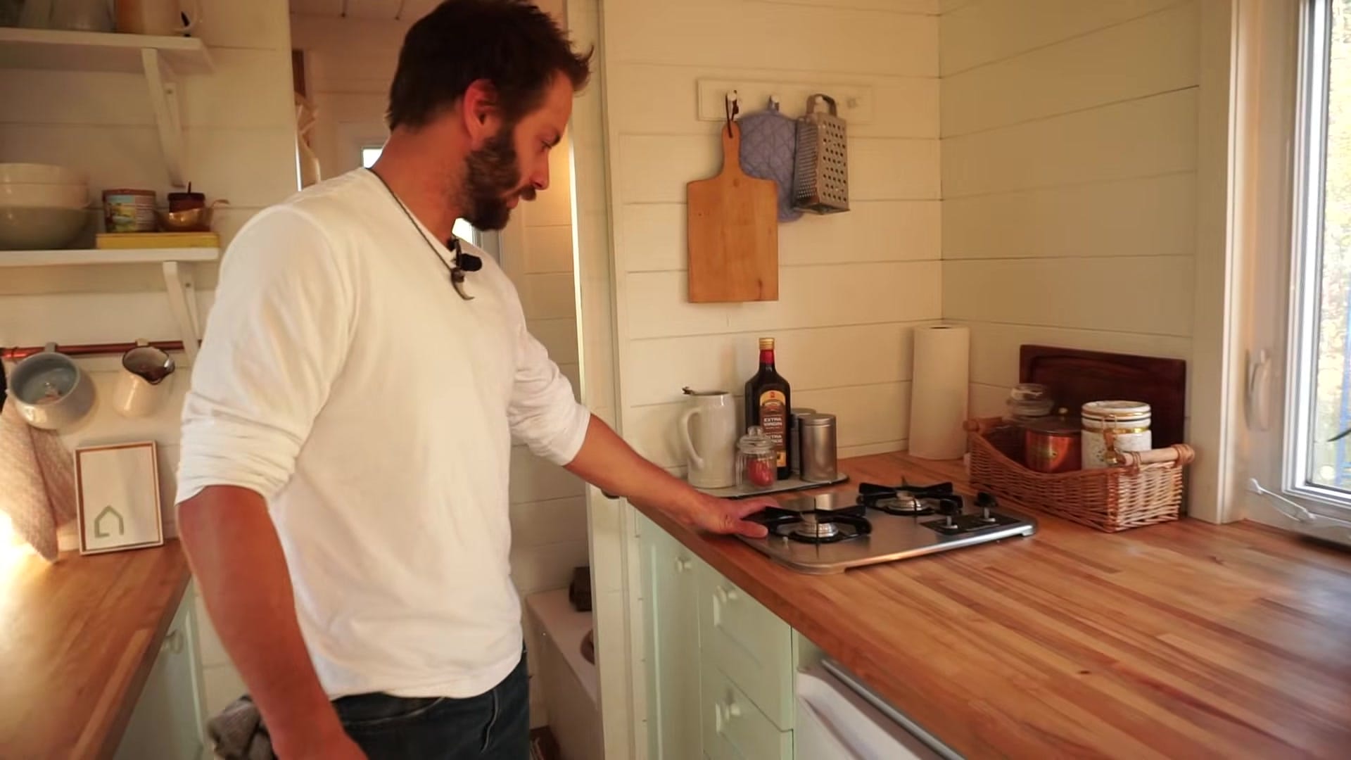 Screenshot at 00:03:04