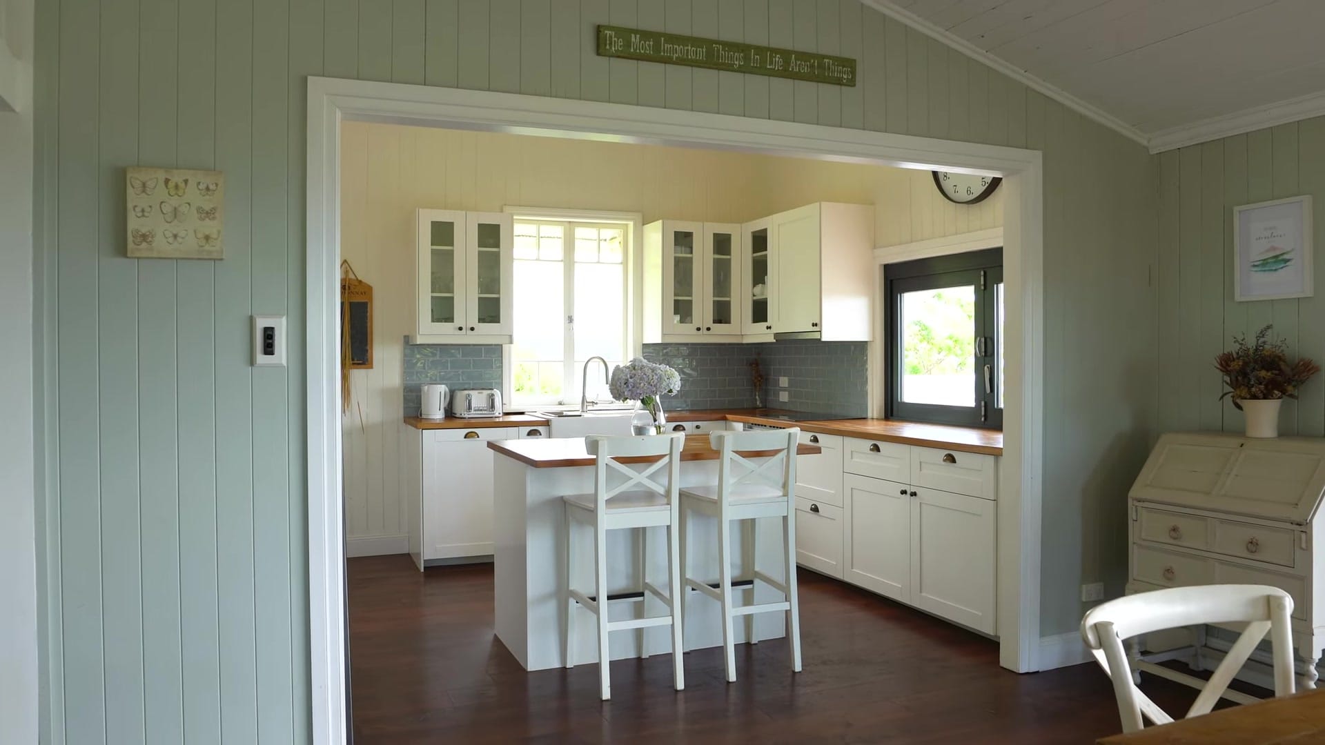 Screenshot at 00:02:20