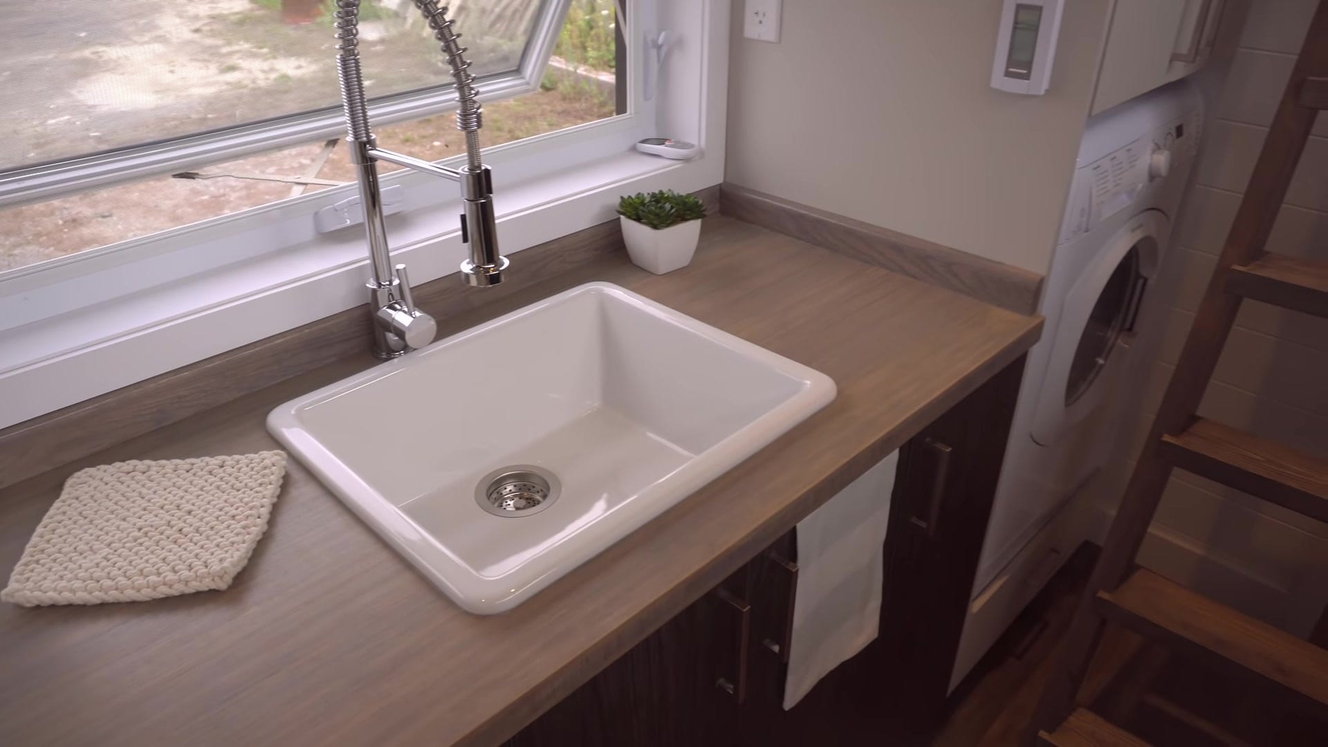 Screenshot at 00:03:35