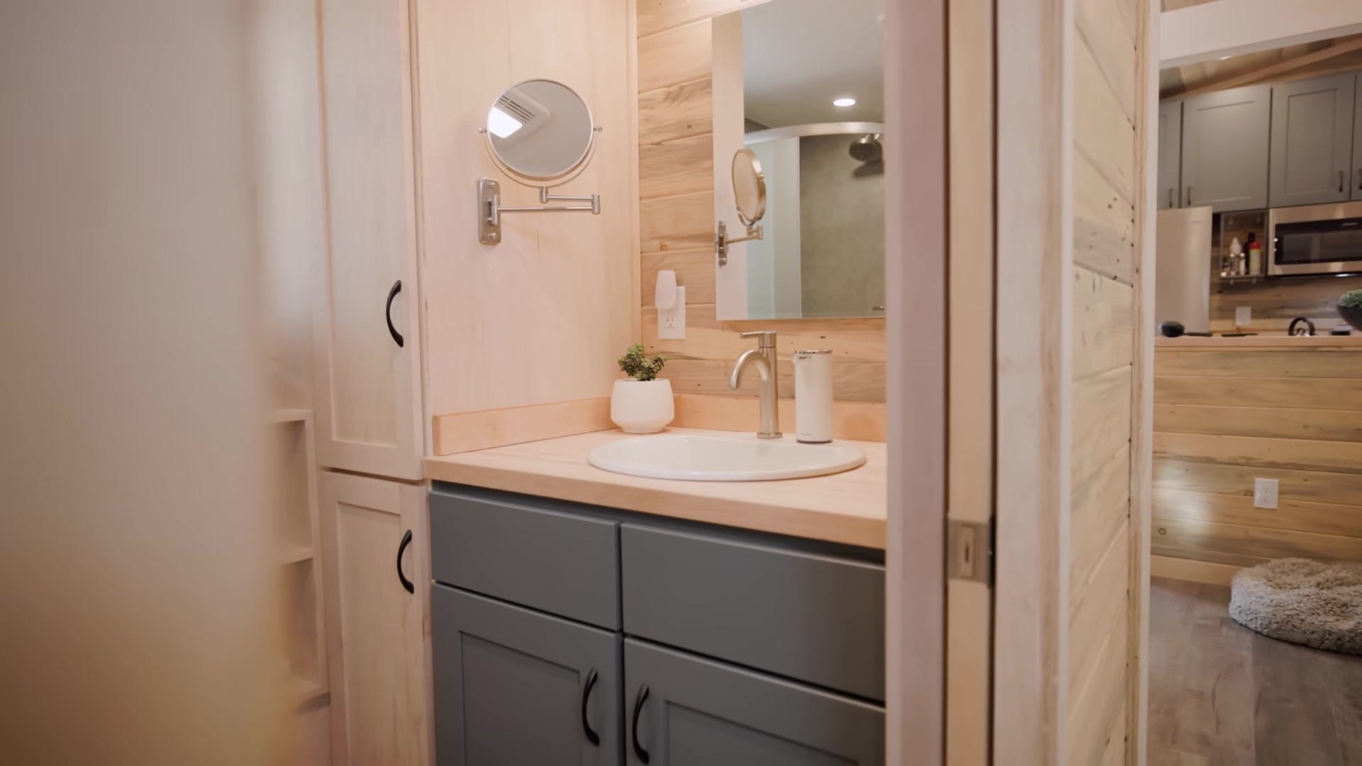 Screenshot at 00:08:49