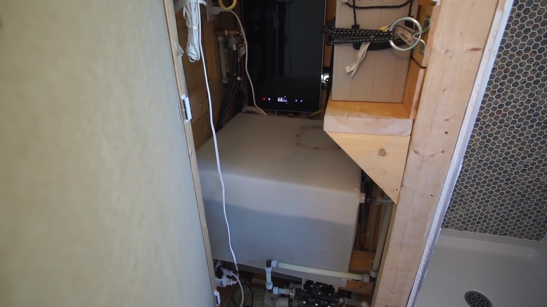 Screenshot at 00:05:15