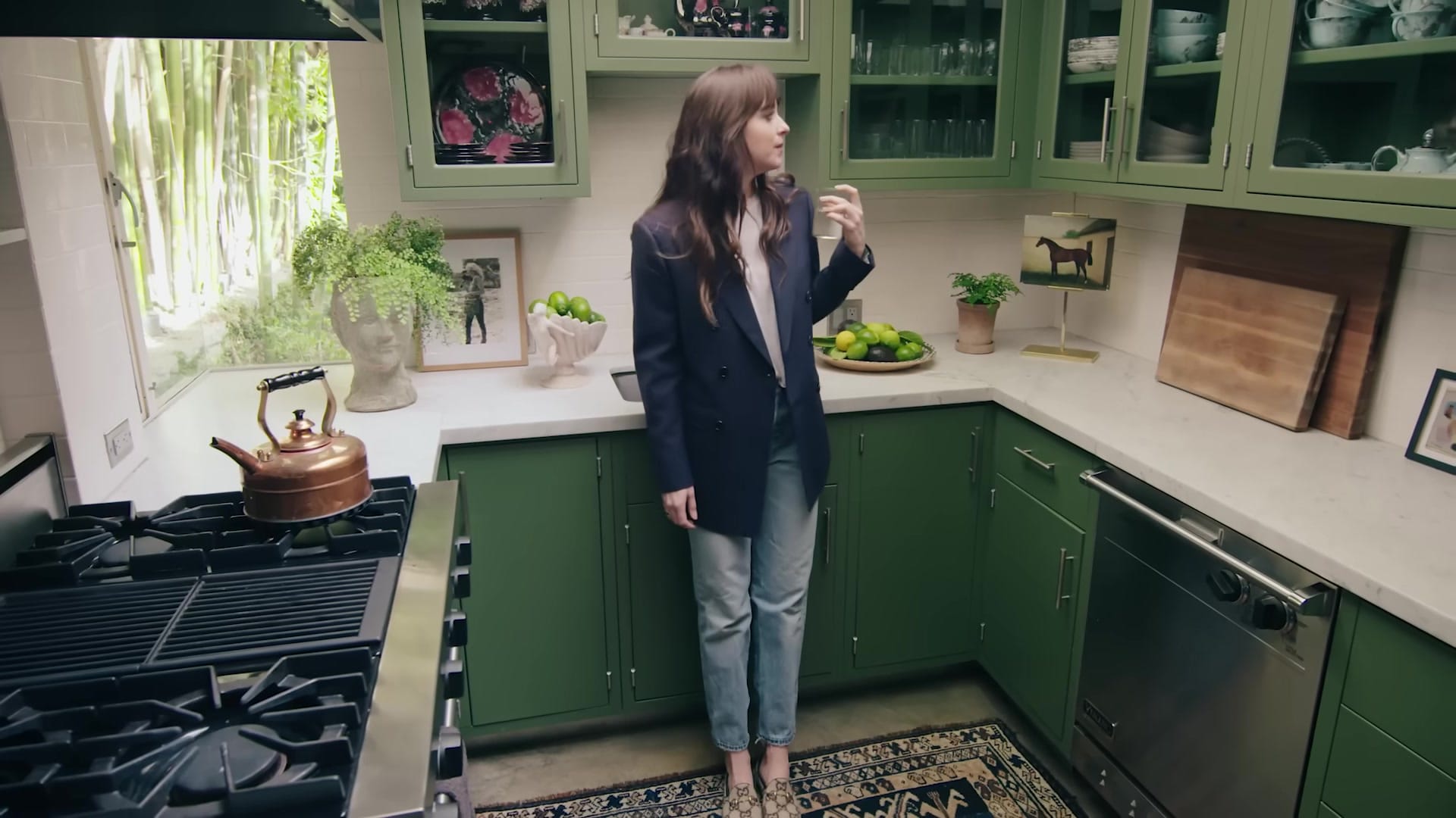 Screenshot at 00:04:33