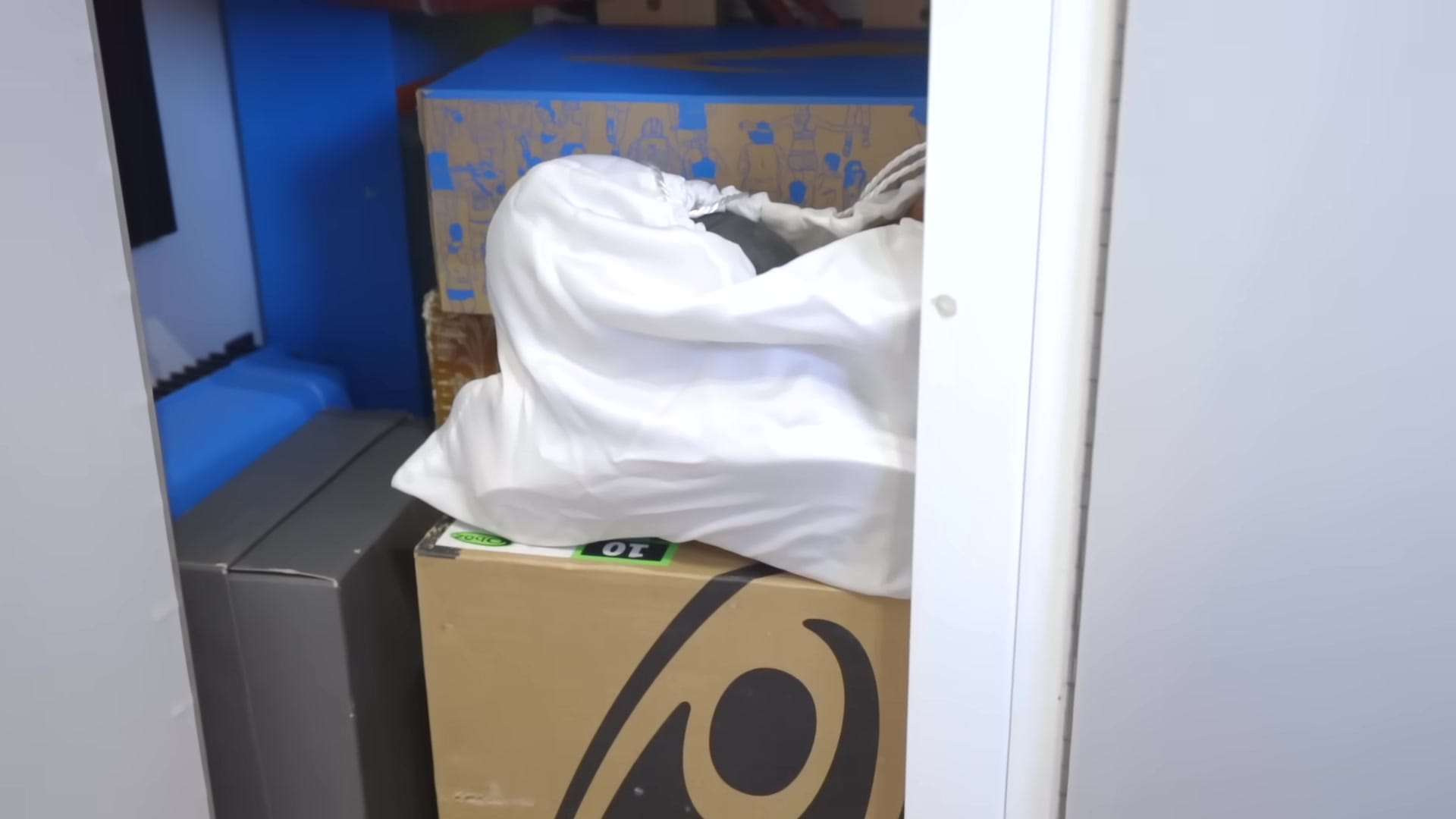 Screenshot at 00:06:49