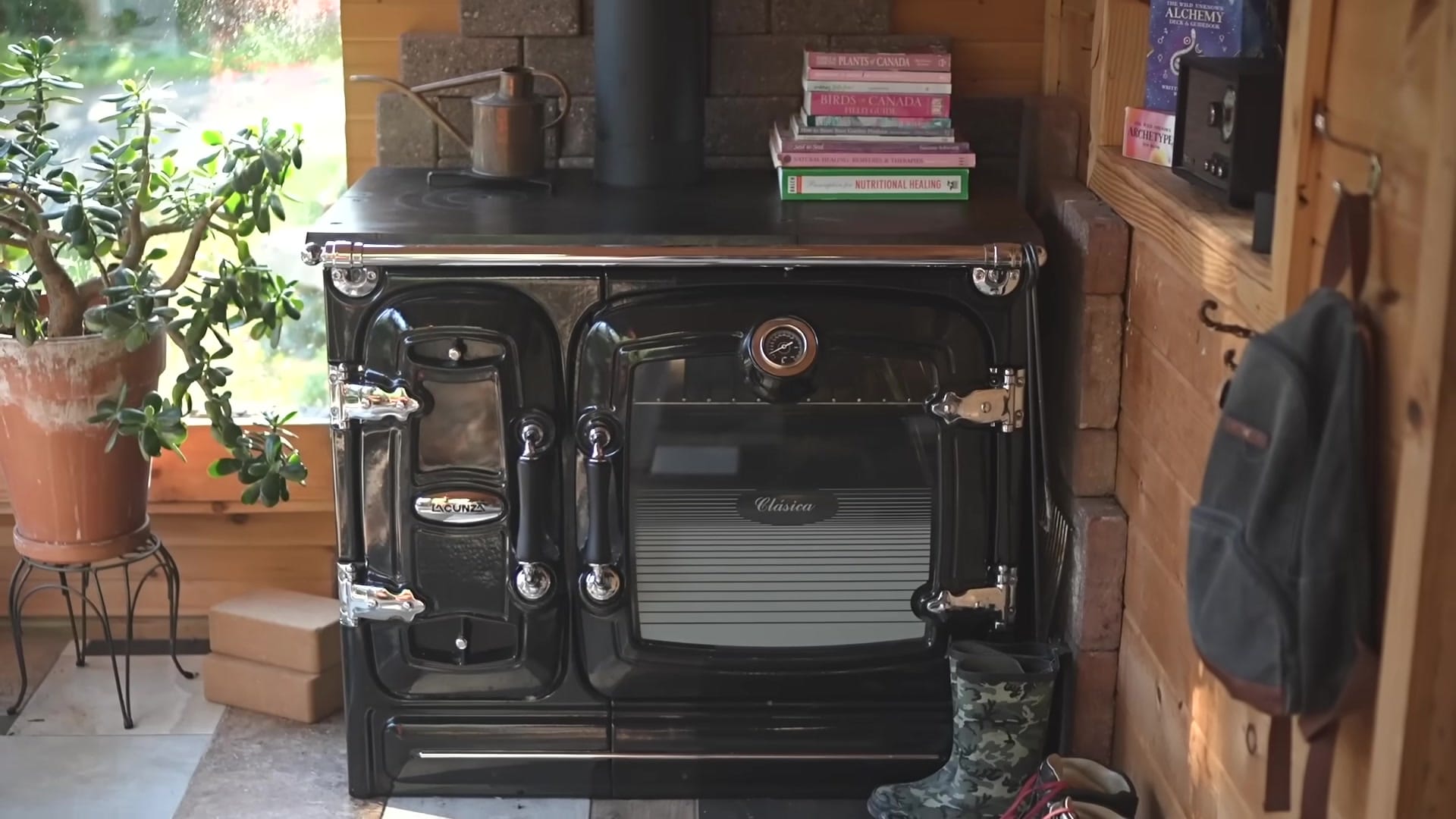 Screenshot at 00:04:10