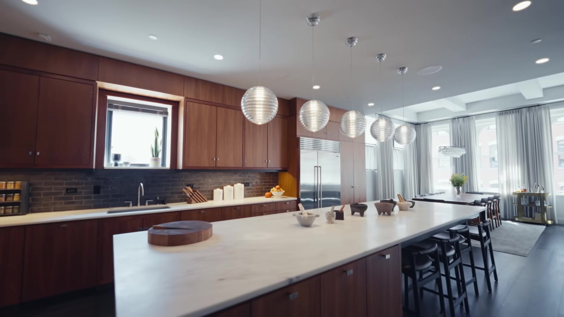 Screenshot at 00:00:18