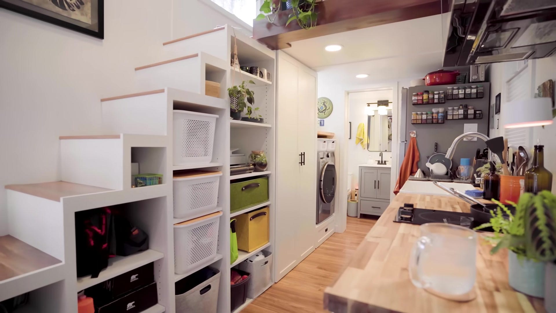 Screenshot at 00:00:37