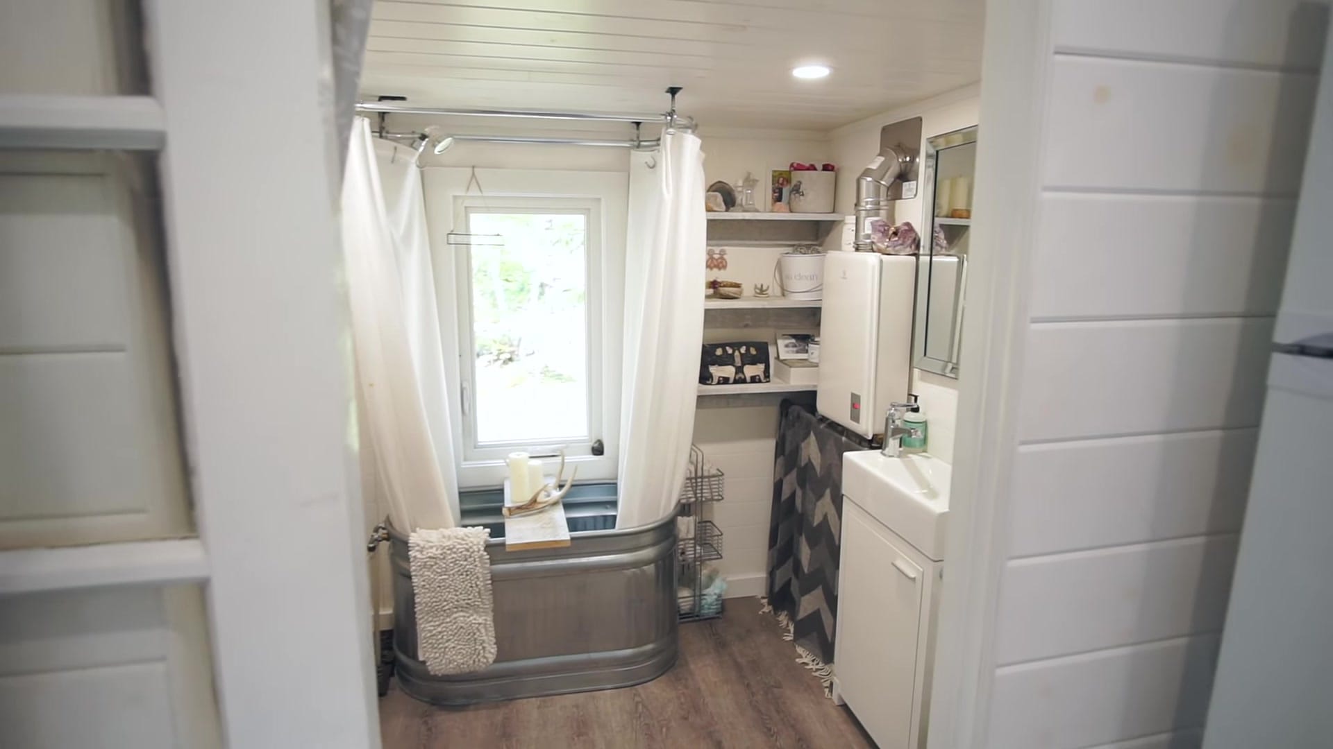 Screenshot at 00:11:54