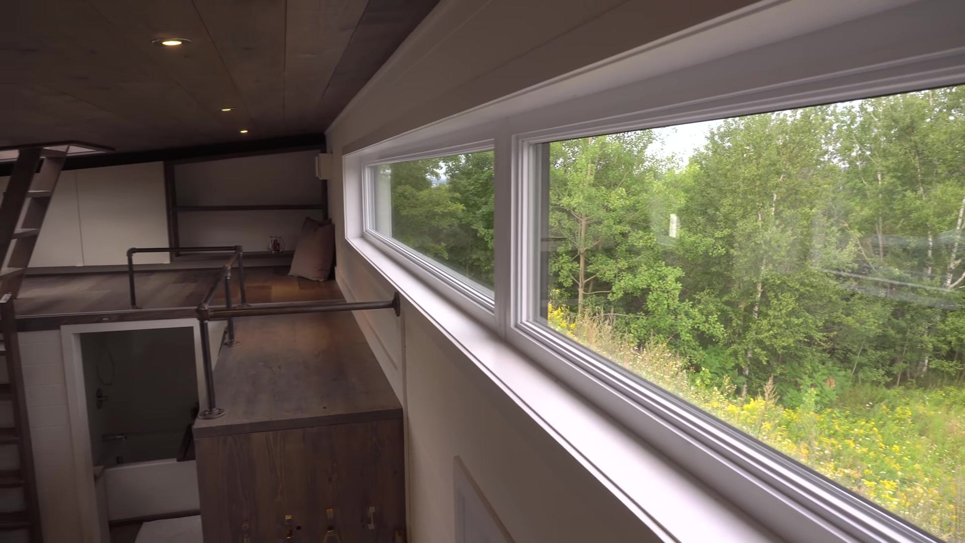 Screenshot at 00:05:38