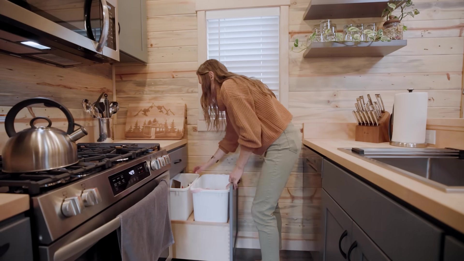 Screenshot at 00:03:00