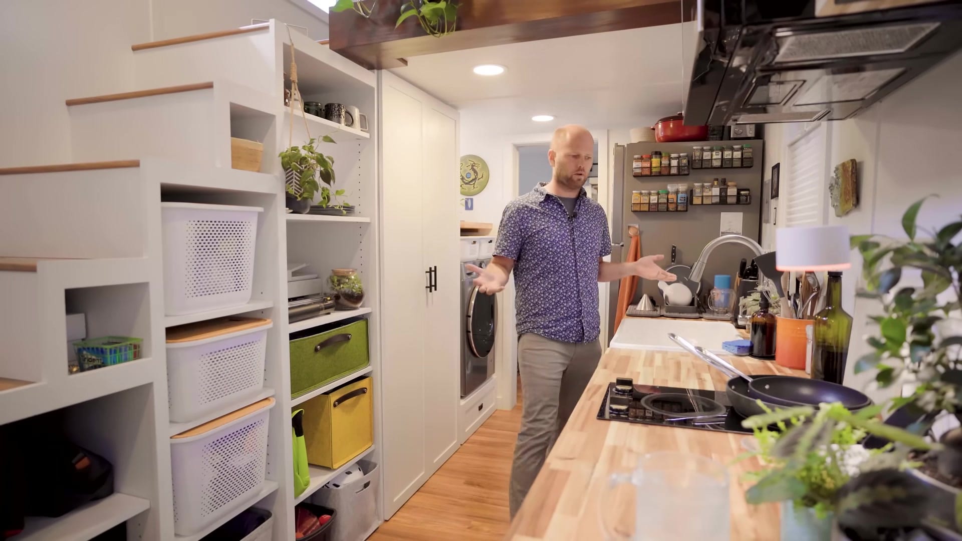 Screenshot at 00:04:03