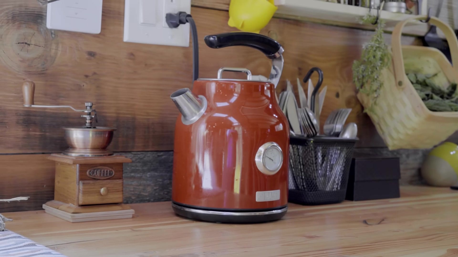 Screenshot at 00:02:12