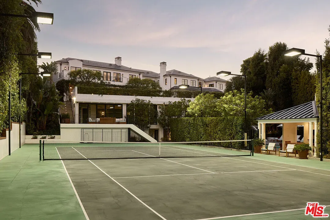 Private tennis court flex. Anyone actually play, or just for the vibe?