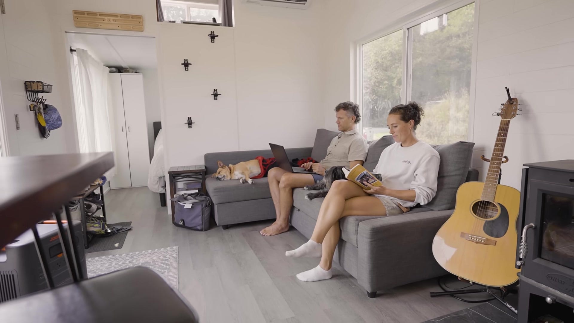 Screenshot at 00:05:47