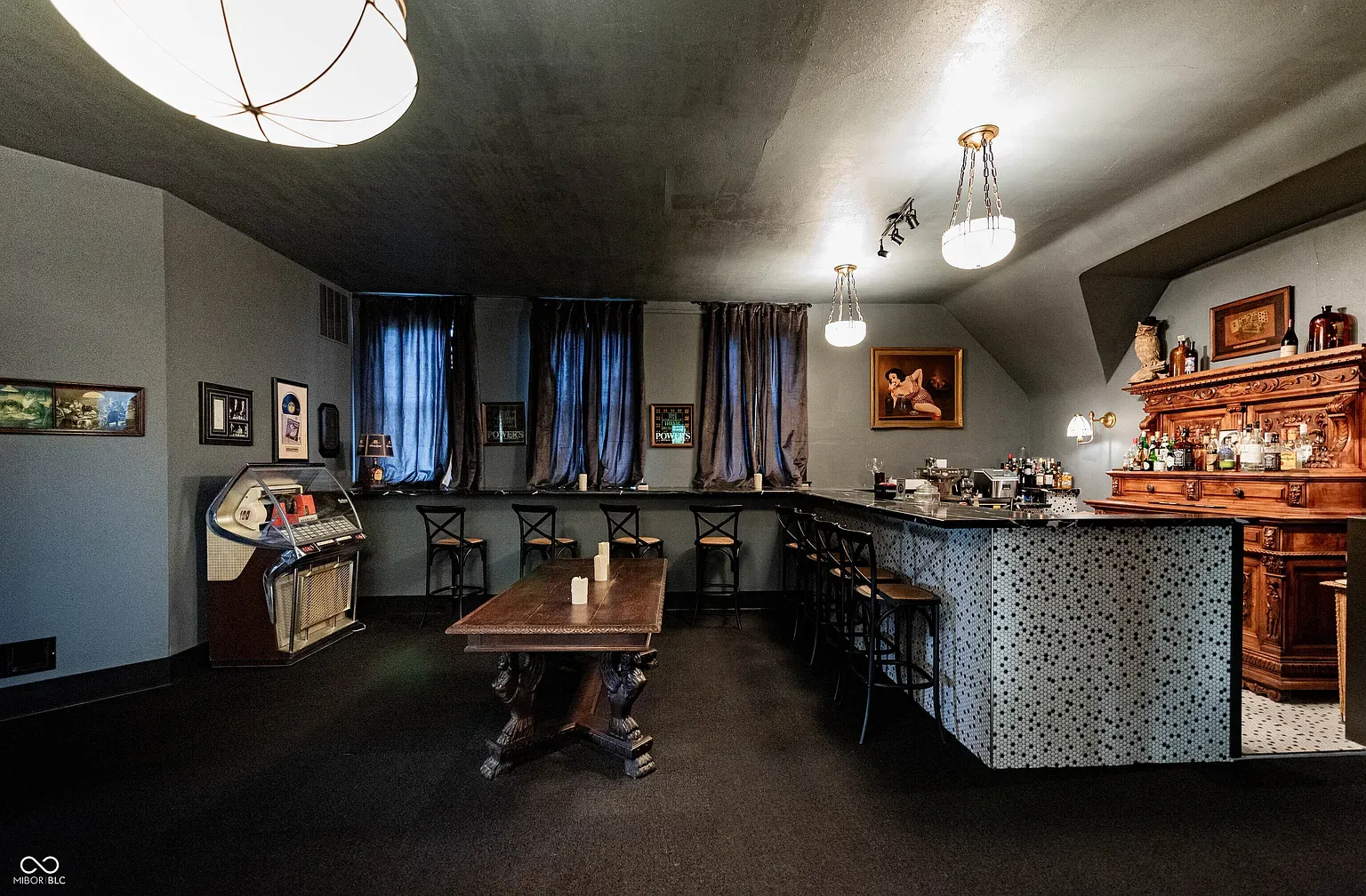 If you need me, I'm at this bar pretending it's 1895.