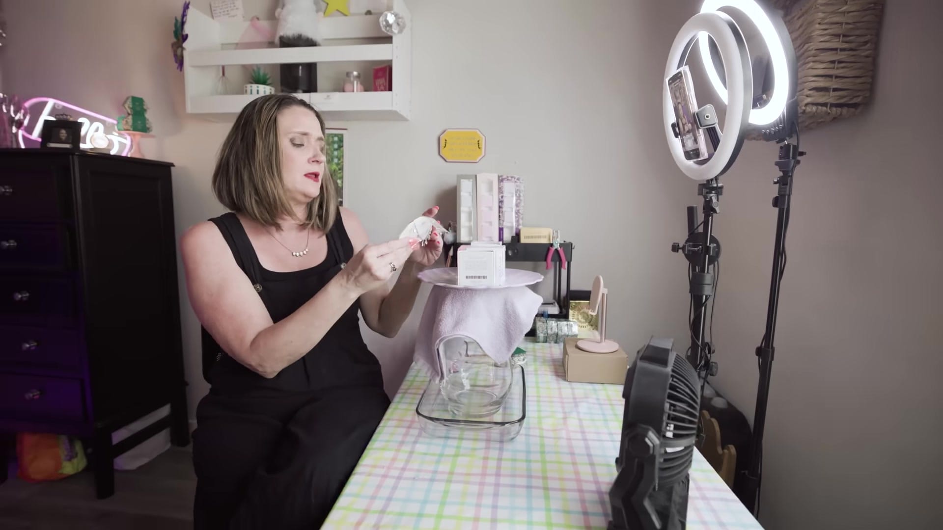 Screenshot at 00:06:07